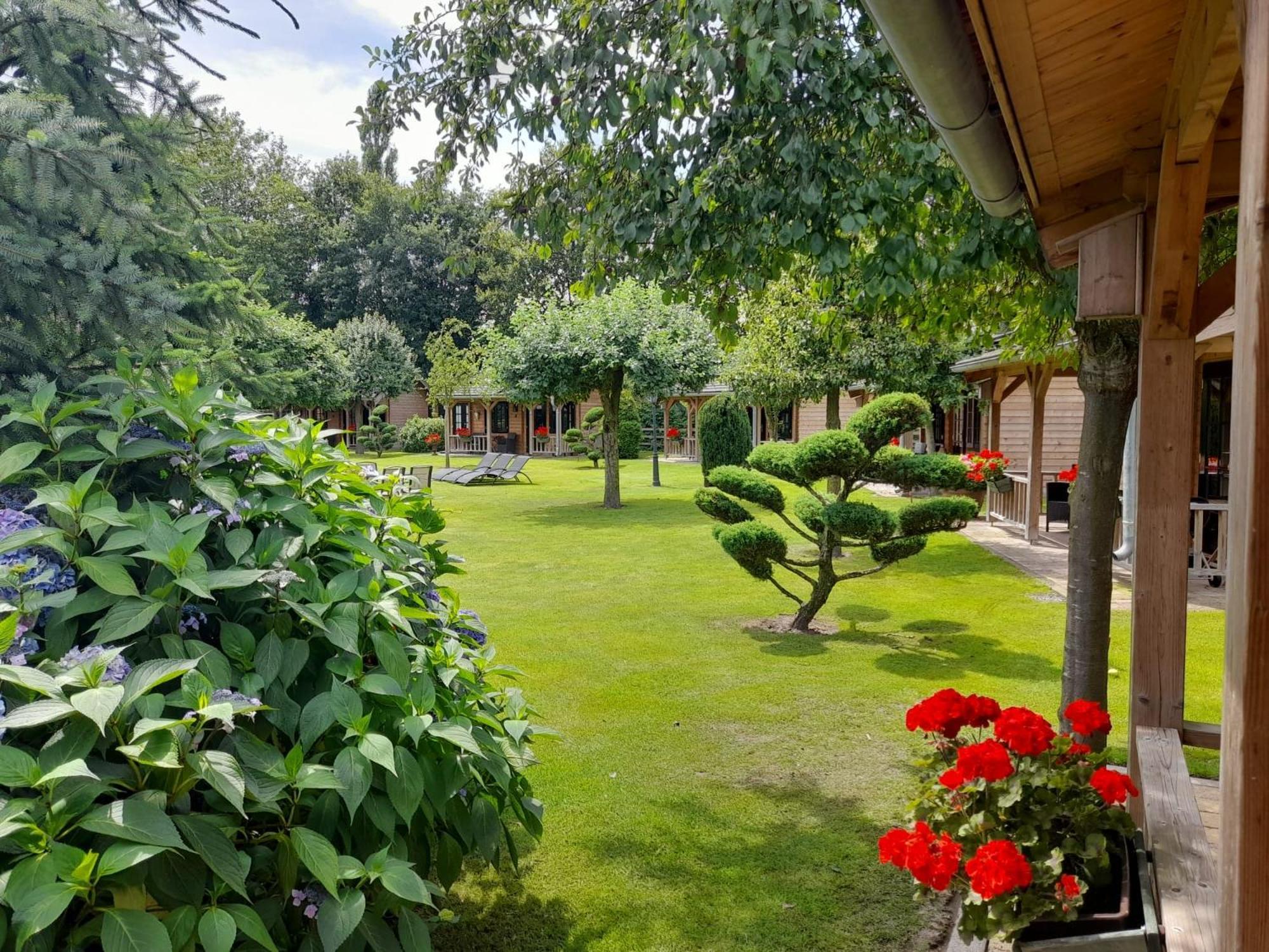 Appel Lodge Diessen Exterior foto