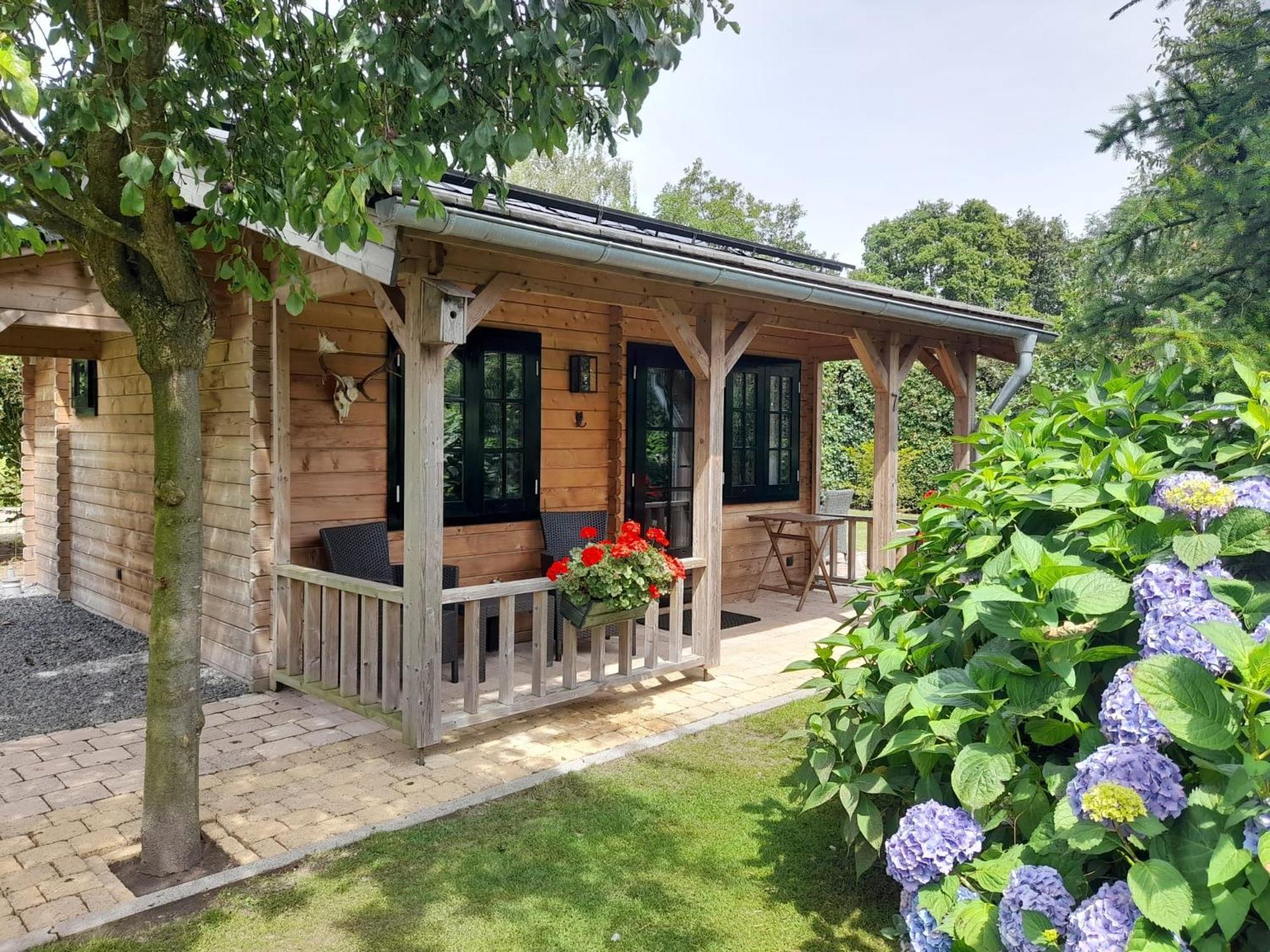 Appel Lodge Diessen Exterior foto